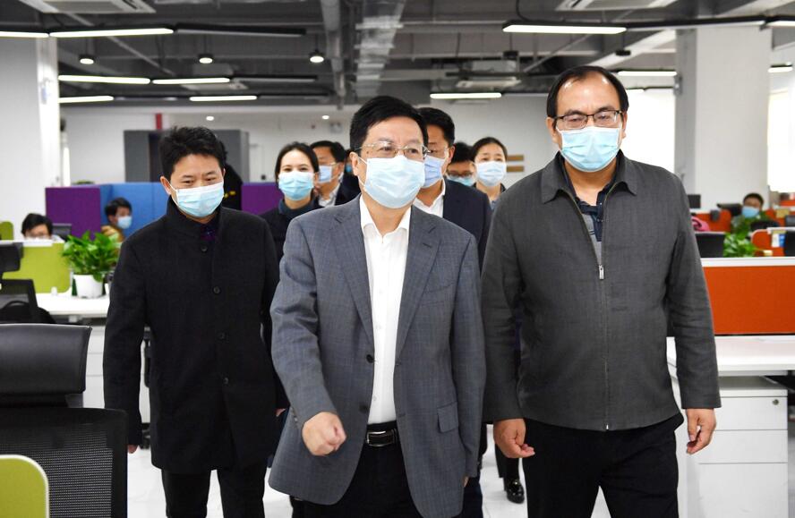 湖南省委常委、長(zhǎng)沙市委書記胡衡華到大唐先一科技公司調(diào)研