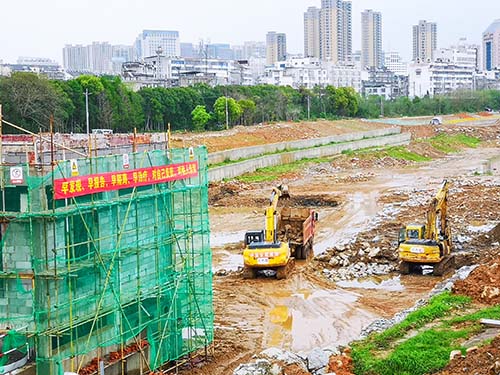 汛期襲來(lái)，這支鐵軍在譜寫(xiě)風(fēng)雨戰(zhàn)歌
