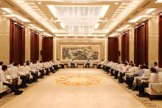 國(guó)家電網(wǎng)公司毛偉明、辛保安與山東省委書記劉家義、代省長(zhǎng)李干杰會(huì)談