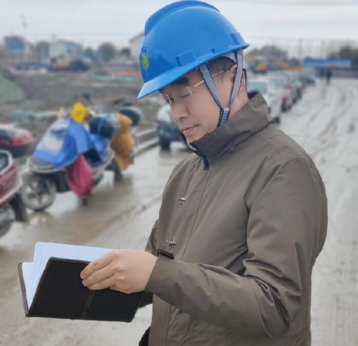 在電力線路設(shè)計(jì)的道路上精彩前行——記如東永晟實(shí)業(yè)有限公司電力線路設(shè)計(jì)組組長(zhǎng)、電力工程技術(shù)工程師汪建軍