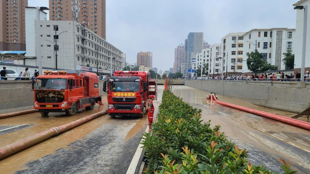 千里征程未下鞍，排澇備勤又揚鞭——中國安能第三工程局就位后立即組織搶險救援工作