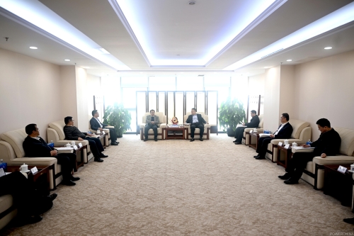 中國(guó)電建黨委常委、副總經(jīng)理王小軍會(huì)見(jiàn)大理州委副書(shū)記肖創(chuàng)勇