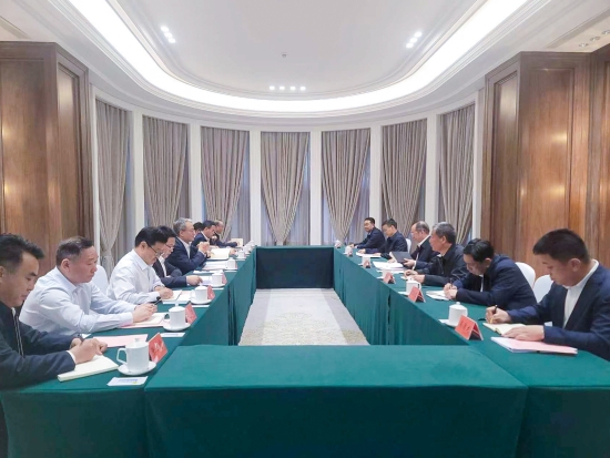 中國電建黨委副書記、總經(jīng)理王斌與黑龍江省常務(wù)副省長王一新舉行會談