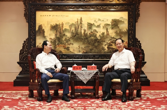 中國電建黨委書記、董事長(zhǎng)丁焰章拜會(huì)湖南省省長(zhǎng)毛偉明