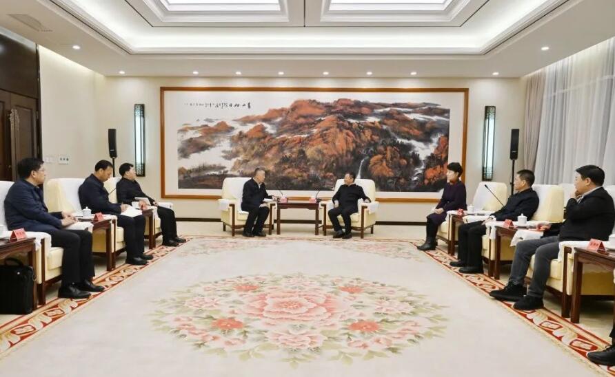 三峽集團董事長、黨組書記雷鳴山拜會內(nèi)蒙古自治區(qū)黨委書記孫紹騁、自治區(qū)主席王莉霞