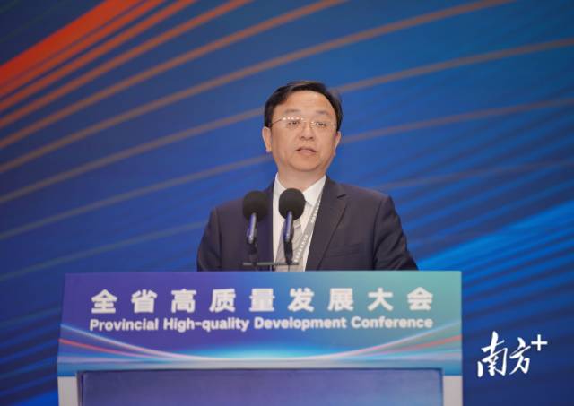 王傳福：新能源汽車發(fā)展只會快跑，不給喘口氣機會