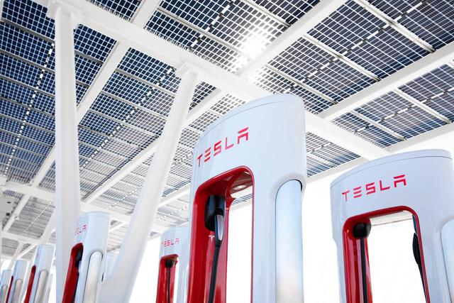 特斯拉將在佛羅里達(dá)州建全球最大超級充電站，提供超200個充電樁
