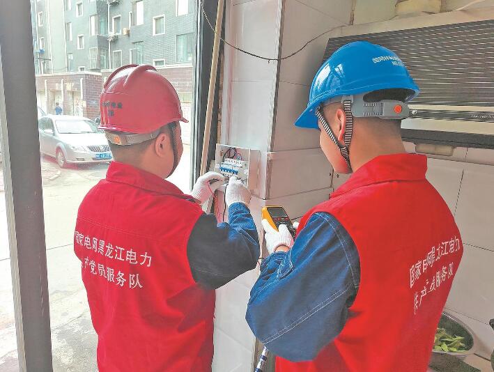 黑龍江林甸縣：幫助商戶(hù)重新接線除隱患